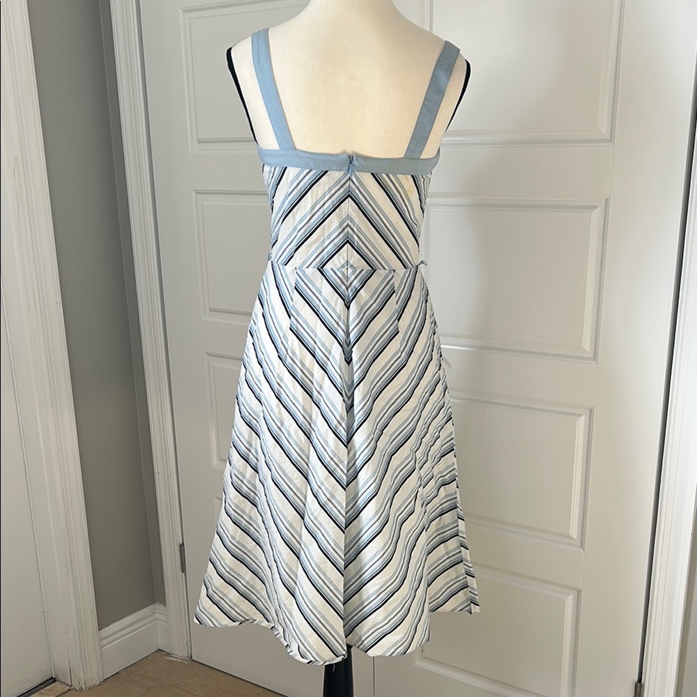 Ann Taylor LOFT Blue and White Chevron Design A-Line Midi Dress with Tie Belt - Picture 3 of 8